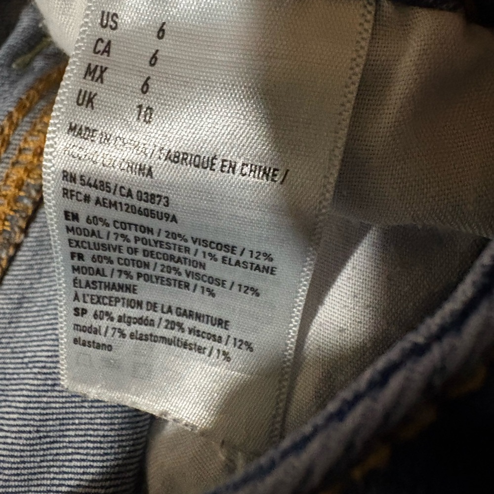 American Eagle Outfitters Distressed Blue Jean Shorts - Picture 4 of 4